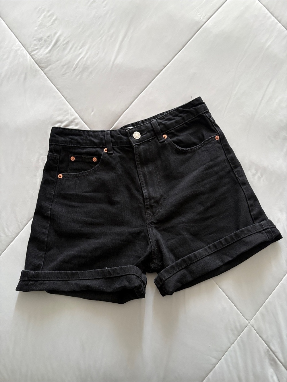 Zara Black Rolled-Hem Denim Shorts